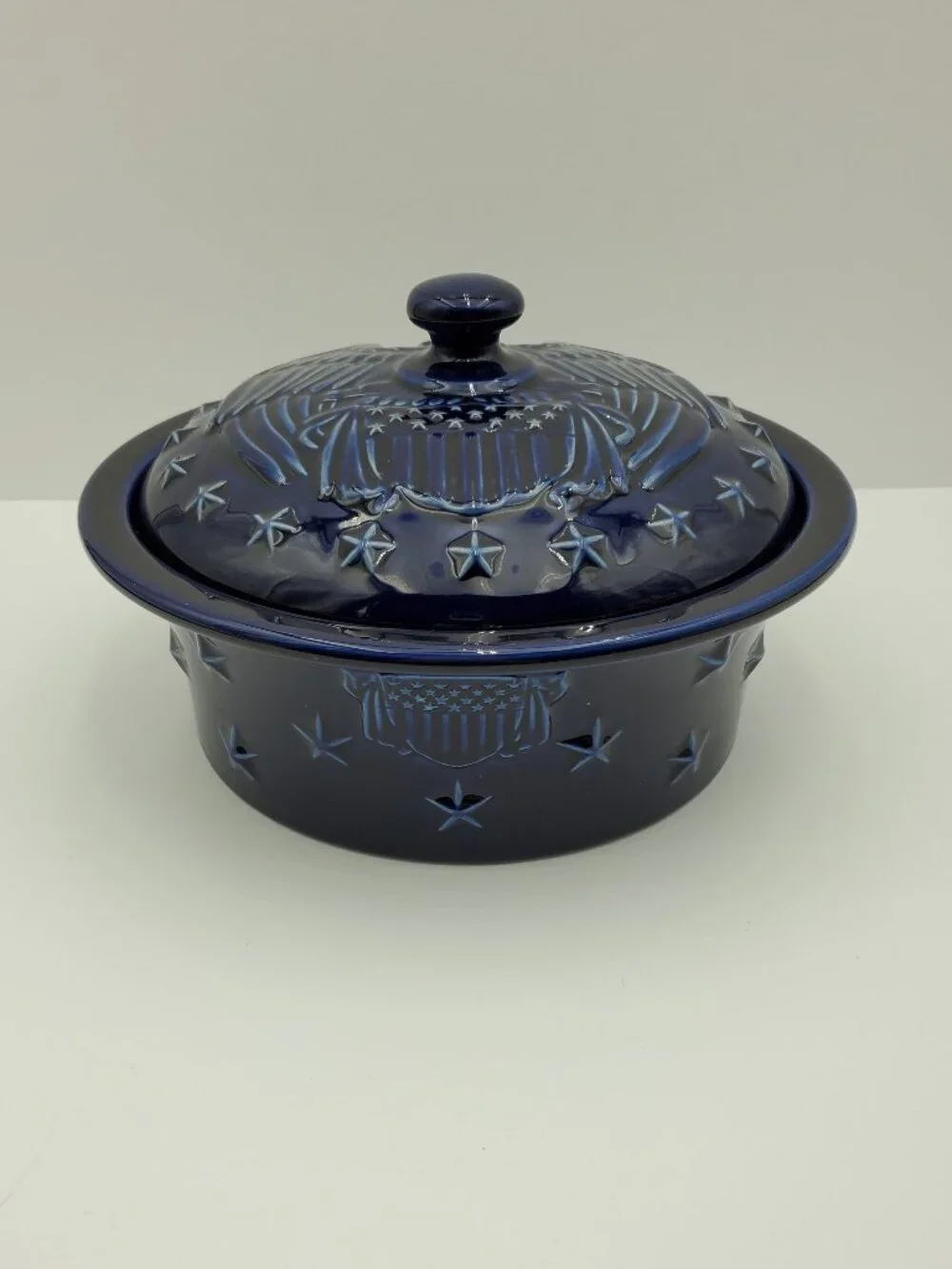 Longaberger American Eagle 1.5 Quart Covered Casserole Baking Dish
